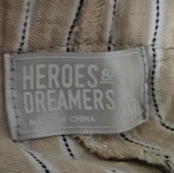 Heroes and Dreamers wide leg pull on pants with belt size medium - Picture 7 of 13